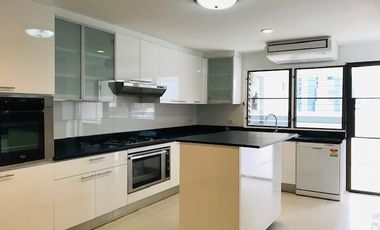 For rent 4 bedrooms condo in Khlong Toei, Bangkok