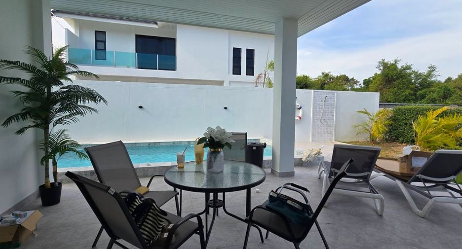 For sale 3 bedrooms villa in Mueang Rayong, Rayong