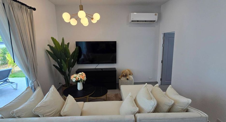 For sale 3 bedrooms villa in Mueang Rayong, Rayong