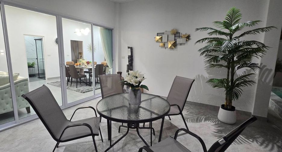 For sale 3 bedrooms villa in Mueang Rayong, Rayong