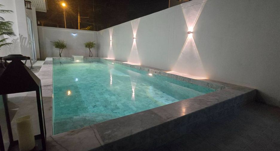 For sale 3 bedrooms villa in Mueang Rayong, Rayong