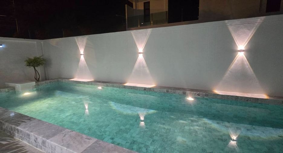 For sale 3 bedrooms villa in Mueang Rayong, Rayong