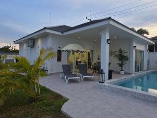 For sale 3 bedrooms villa in Mueang Rayong, Rayong