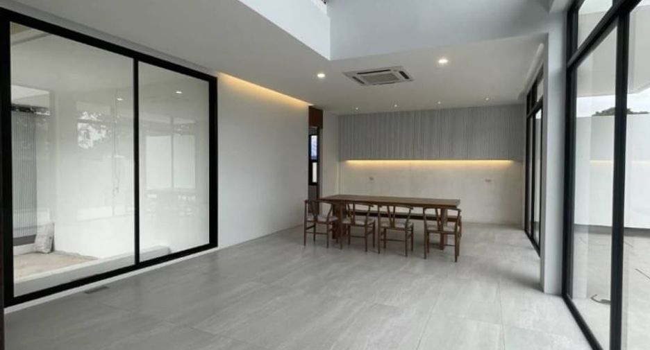 Casa adosada en venta de 4 habitaciones en Mueang Chiang Mai, Chiang Mai