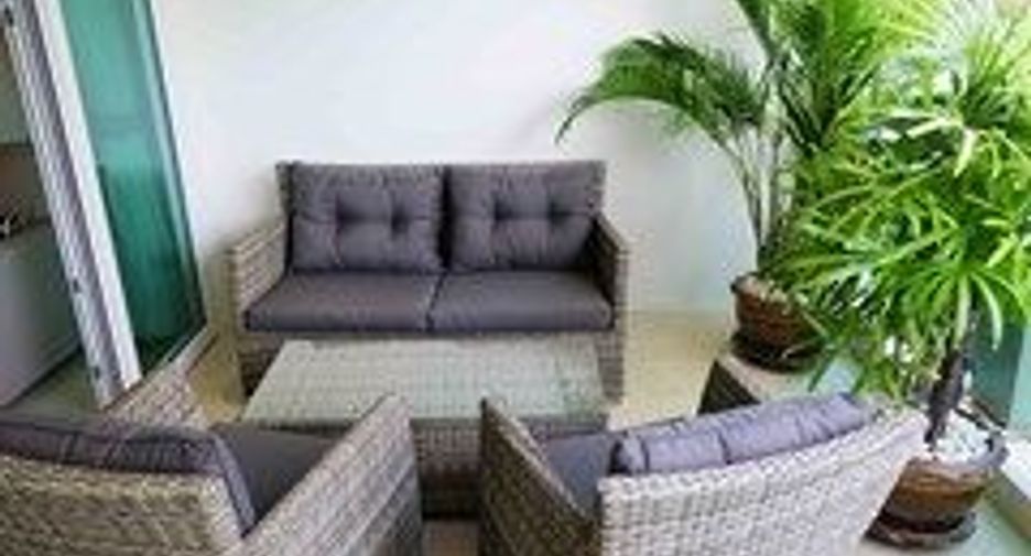 For rent 2 bedrooms condo in Bang Lamung, Chonburi