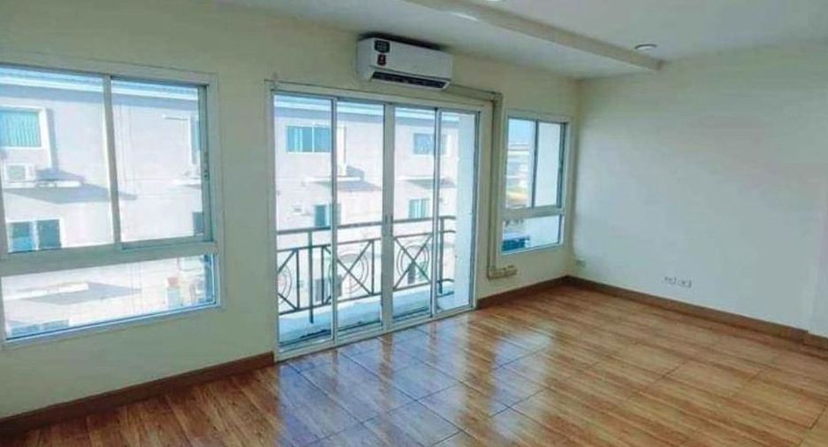 For rent 5 bed townhouse in Prawet, Bangkok Hipflat