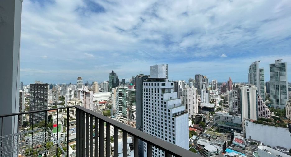 Condo en alquiler de 2 habitaciones en Khlong Toei, Bangkok