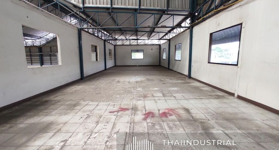 For rent warehouse in Mueang Pathum Thani, Pathum Thani