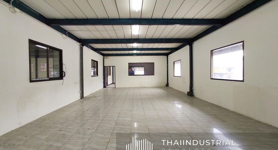 For rent warehouse in Mueang Pathum Thani, Pathum Thani