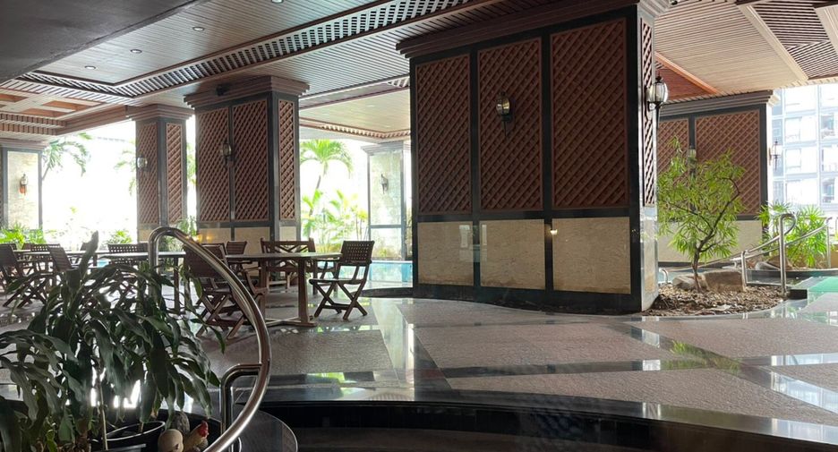 For sale 2 ベッドルーム condo in Khlong Toei, Bangkok