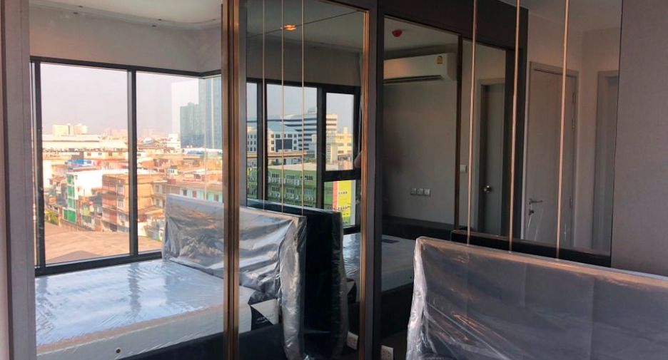 For rent 2 bedrooms condo in Phra Khanong, Bangkok