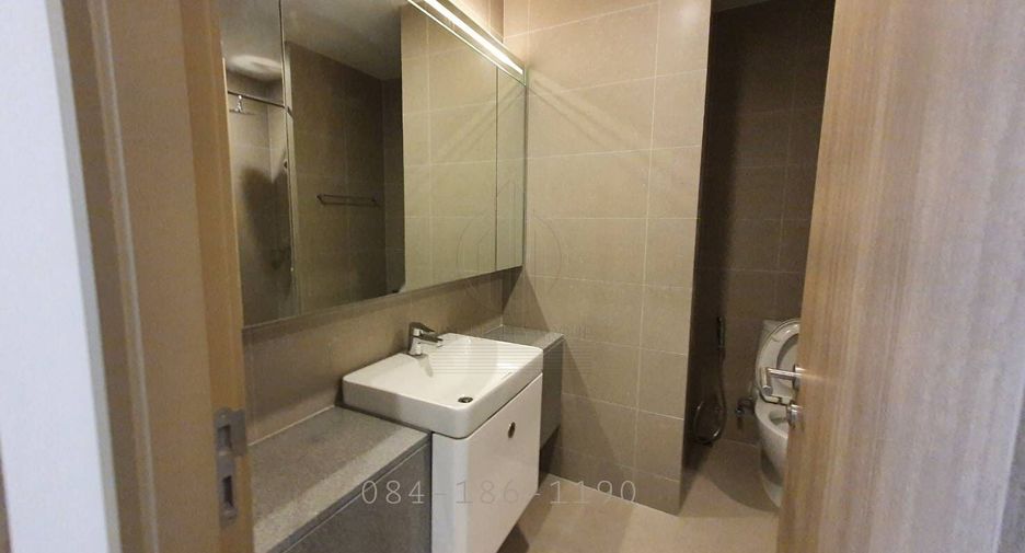 Wohnung zur Miete mit 2 Zimmer in Pathum Wan, Bangkok