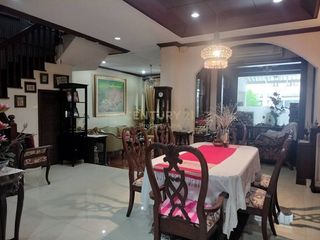 For sale 7 bed townhouse in Din Daeng, Bangkok