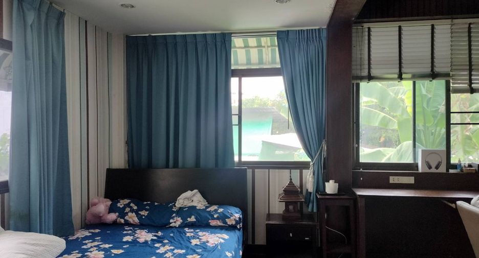 Casa adosada en venta de 7 habitaciones en Din Daeng, Bangkok
