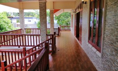 Haus zum Kauf mit 2 Zimmer in Mueang Uthai Thani, Uthai Thani