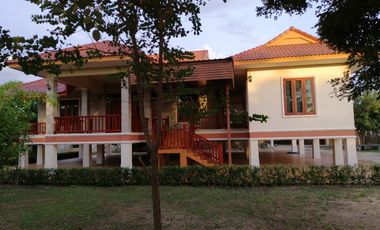 Haus zum Kauf mit 2 Zimmer in Mueang Uthai Thani, Uthai Thani