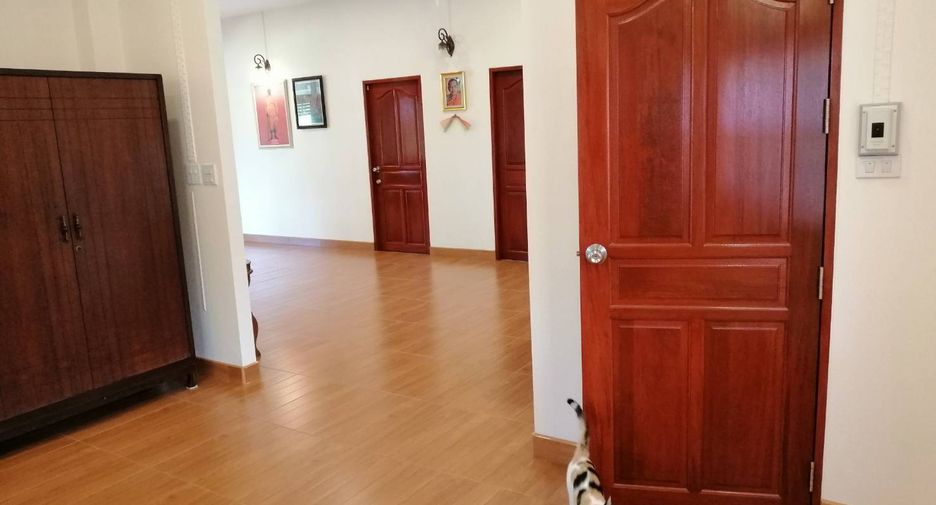 À vendre 2 chambres maison à Mueang Uthai Thani, Uthai Thani