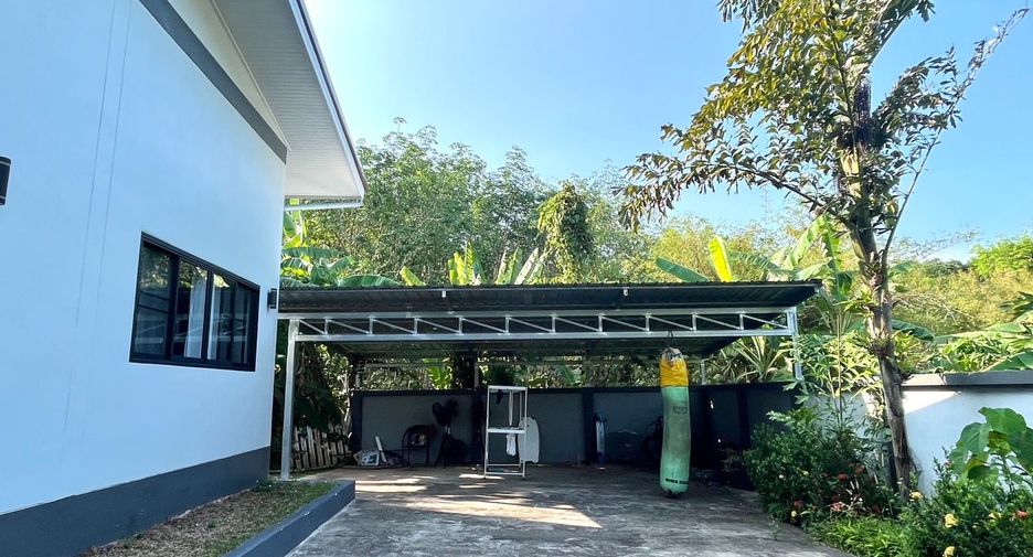 For sale 7 bedrooms retail Space in Mueang Krabi, Krabi