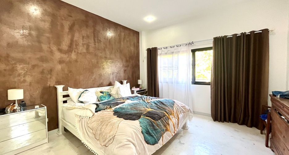 For sale 7 bedrooms retail Space in Mueang Krabi, Krabi