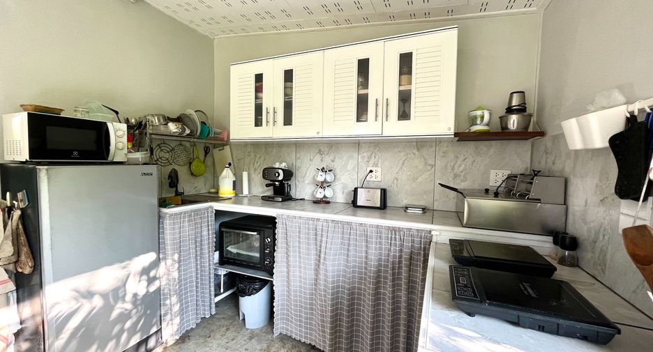 For sale 7 bedrooms retail Space in Mueang Krabi, Krabi