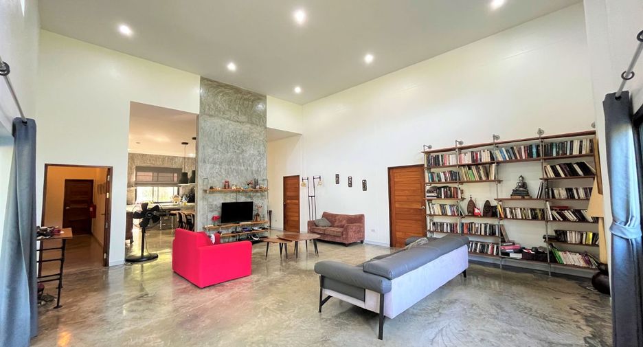For sale 7 bedrooms retail Space in Mueang Krabi, Krabi