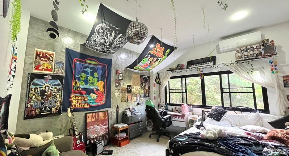 For sale 7 bedrooms retail Space in Mueang Krabi, Krabi