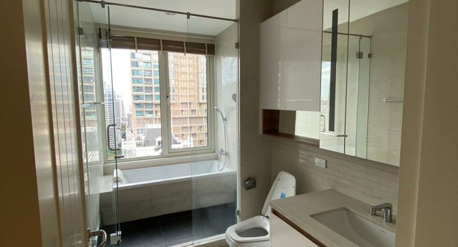 À louer et à vendre 2 chambres condo à Pathum Wan, Bangkok