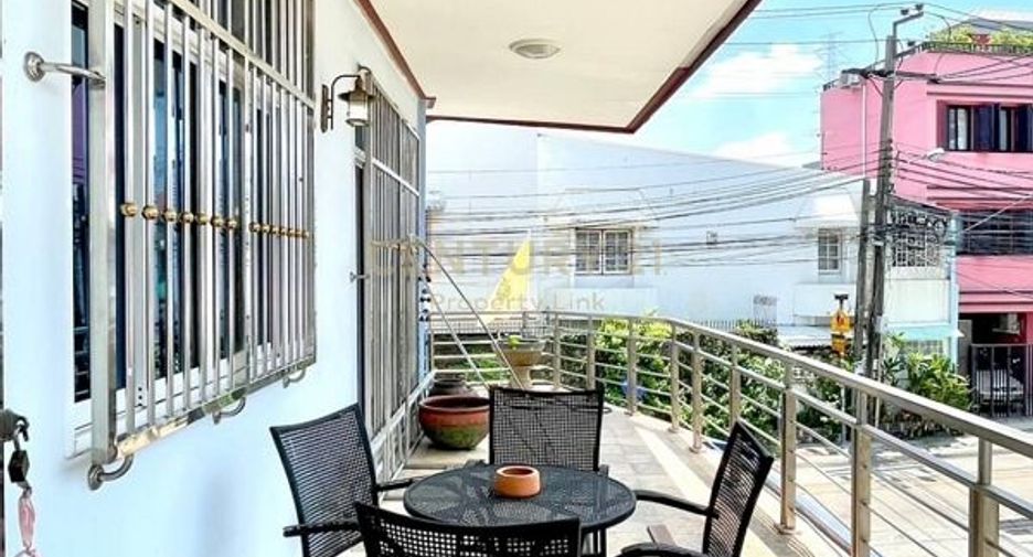 For rent and for sale 5 bed house in Chatuchak, Bangkok