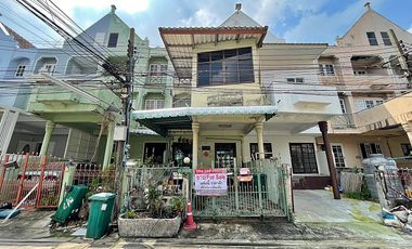Продажа 4 спальни таунхаус в Bang Phli, Самутпракан
