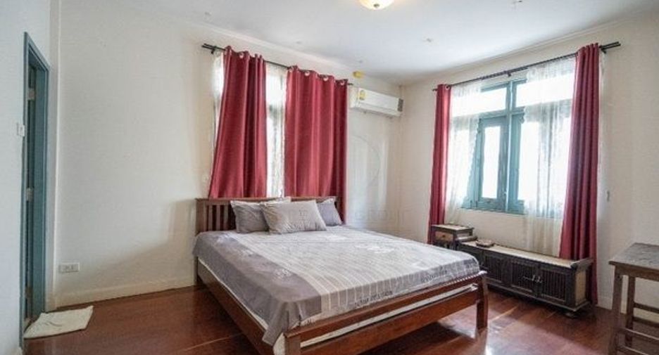 For rent 3 bedrooms house in Phra Nakhon, Bangkok