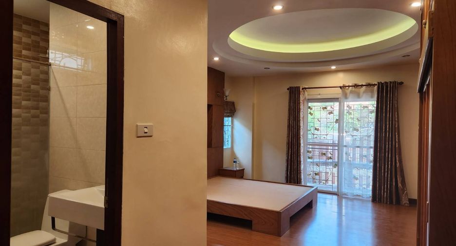 For sale 4 bedrooms villa in Bang Lamung, Chonburi