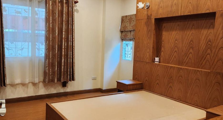 For sale 4 bedrooms villa in Bang Lamung, Chonburi