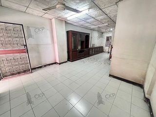 Продажа 4 спальни таунхаус в Krathum Baen, Самутсакхон