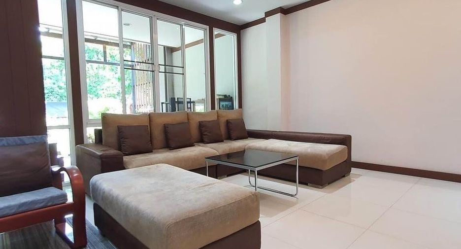 For sale 7 bed townhouse in Mueang Nakhon Ratchasima, Nakhon Ratchasima