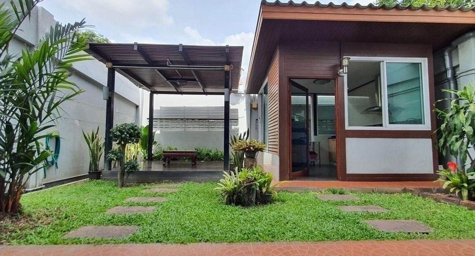 For sale 7 bed townhouse in Mueang Nakhon Ratchasima, Nakhon Ratchasima
