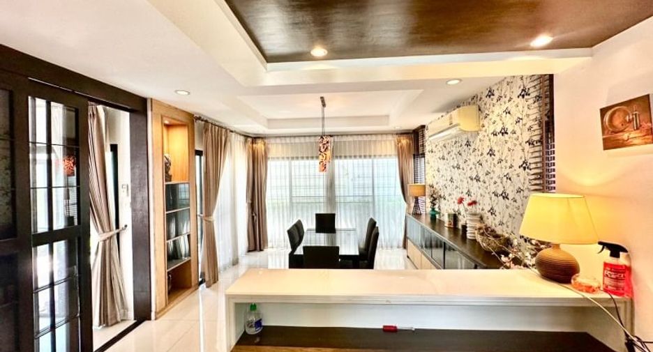 For rent and for sale 3 bed house in Si Racha, Chonburi