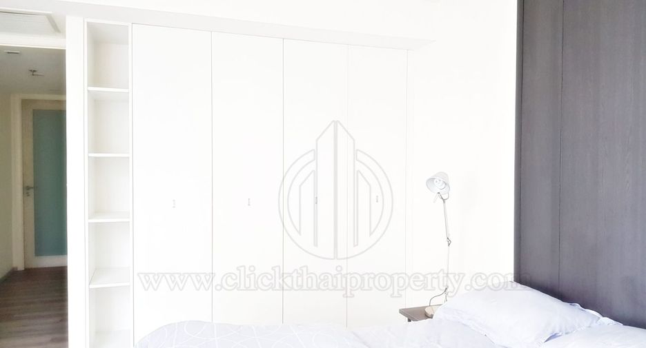 For rent 3 bedrooms condo in Pathum Wan, Bangkok