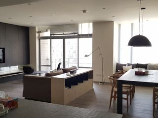 For rent 3 bedrooms condo in Pathum Wan, Bangkok