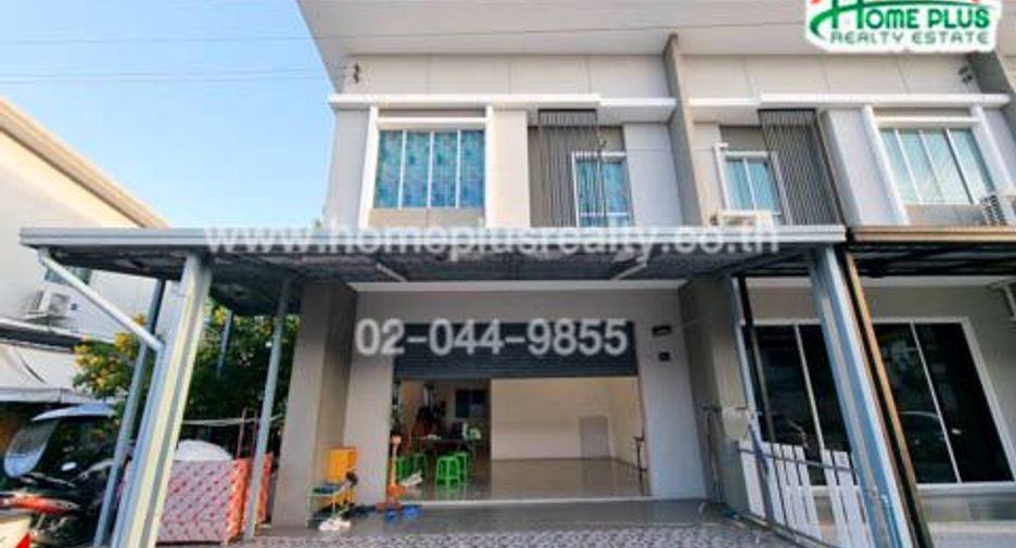For sale 2 Beds retail Space in Mueang Samut Prakan, Samut Prakan