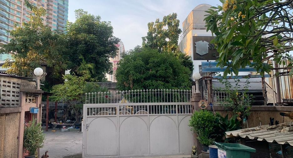 For sale land in Bang Kho Laem, Bangkok