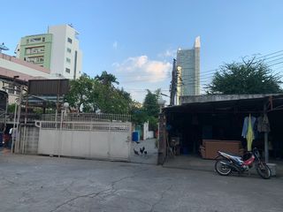 出售 土地 在 Bang Kho Laem, 曼谷