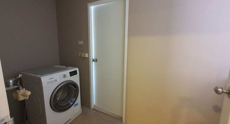 For rent そして for sale 4 ベッドルーム condo in Khlong Toei, Bangkok