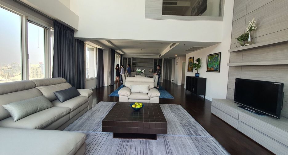 For rent そして for sale 4 ベッドルーム condo in Khlong Toei, Bangkok