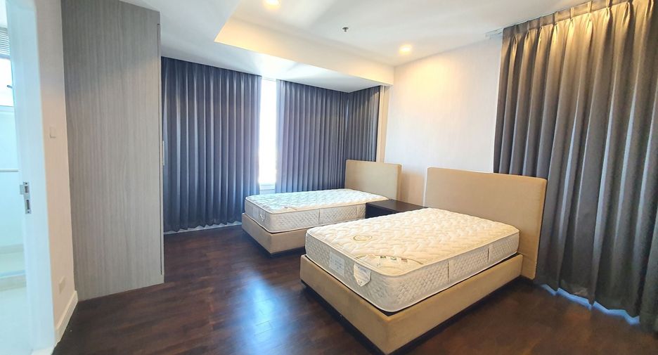 For rent そして for sale 4 ベッドルーム condo in Khlong Toei, Bangkok