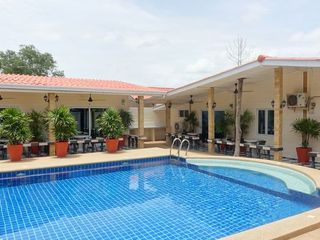 For sale 11 bed retail Space in Bang Saray, Pattaya
