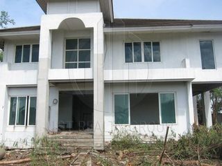 For sale 6 bedrooms house in Bang Khun Thian, Bangkok