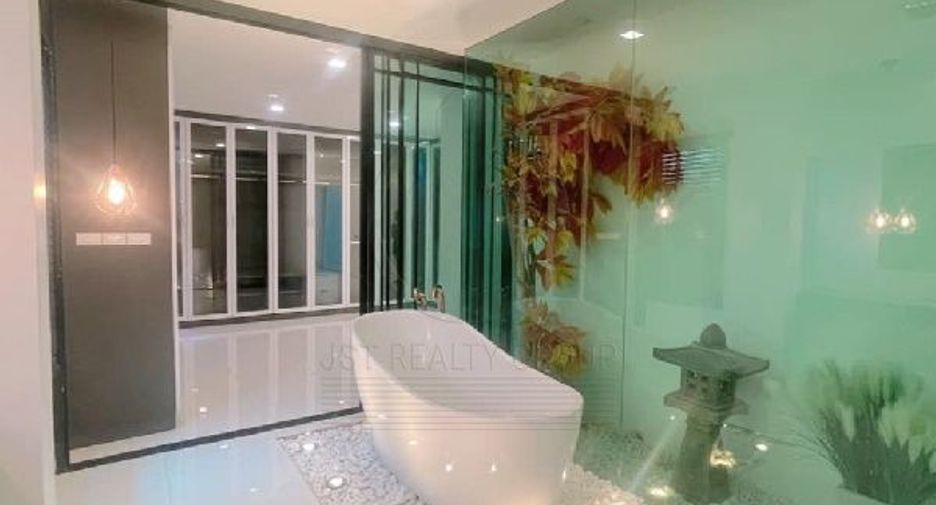 Haus zum Kauf mit 4 Zimmer in Thawi Watthana, Bangkok