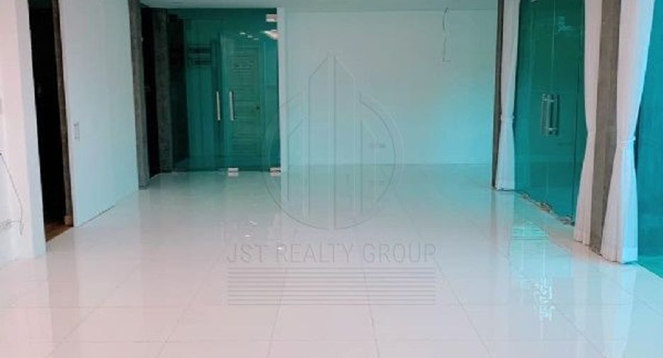 Haus zum Kauf mit 4 Zimmer in Thawi Watthana, Bangkok