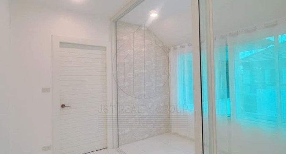 Haus zum Kauf mit 4 Zimmer in Thawi Watthana, Bangkok