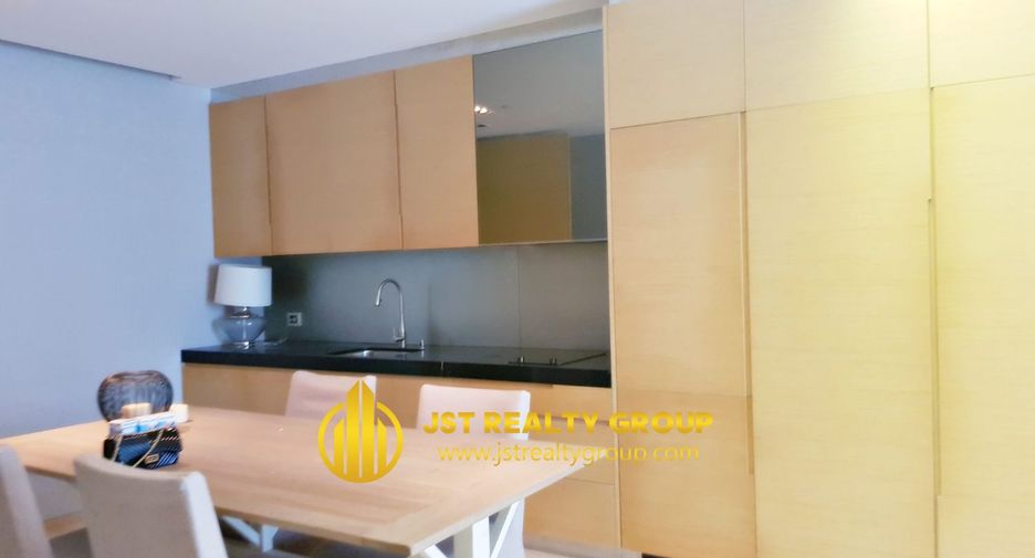 For rent 2 bedrooms condo in Sathon, Bangkok